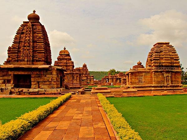 NES0081 Pattadakal Sightseeing